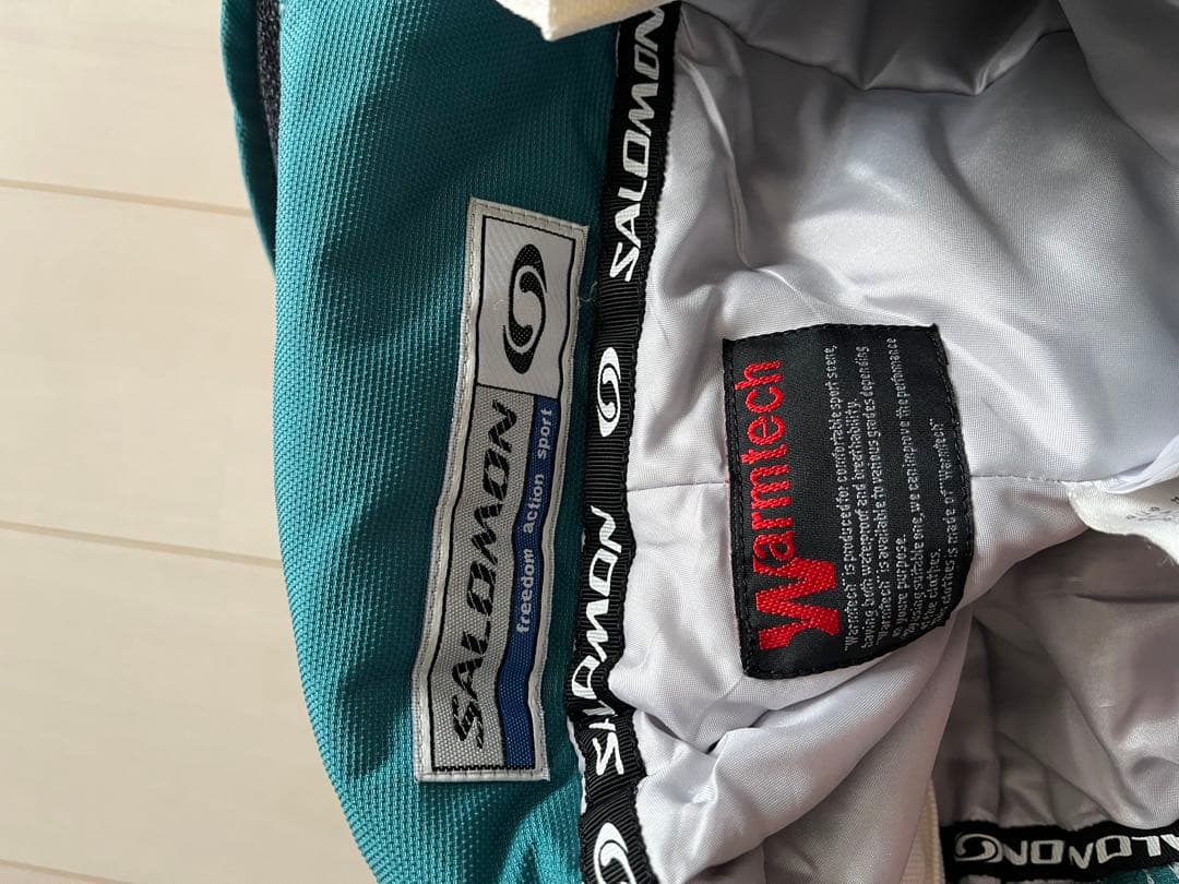 連休限定値下げ！SALOMON スキーウェア 上下　フード付き