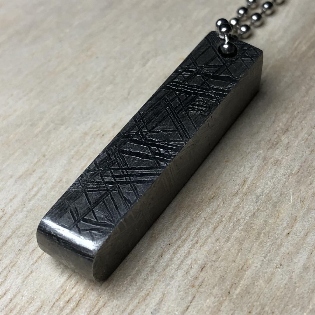 ムオニオナルスタ隕石　メッキ処理済み　ペンダント　 鉄隕石　重さ約29ｇ