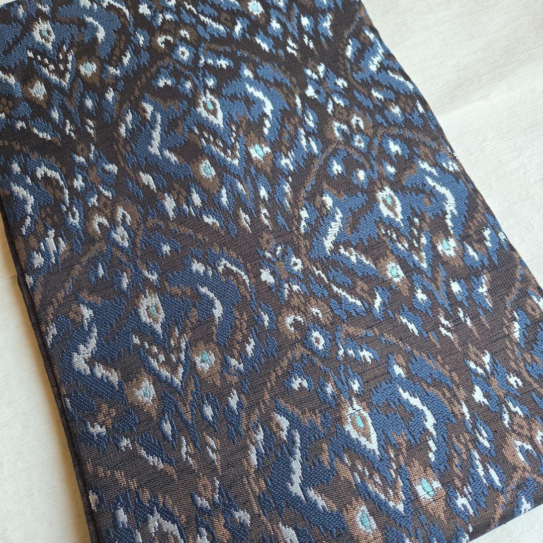 モダンな装いにも　上品な光沢を楽しむ　西陣名古屋帯