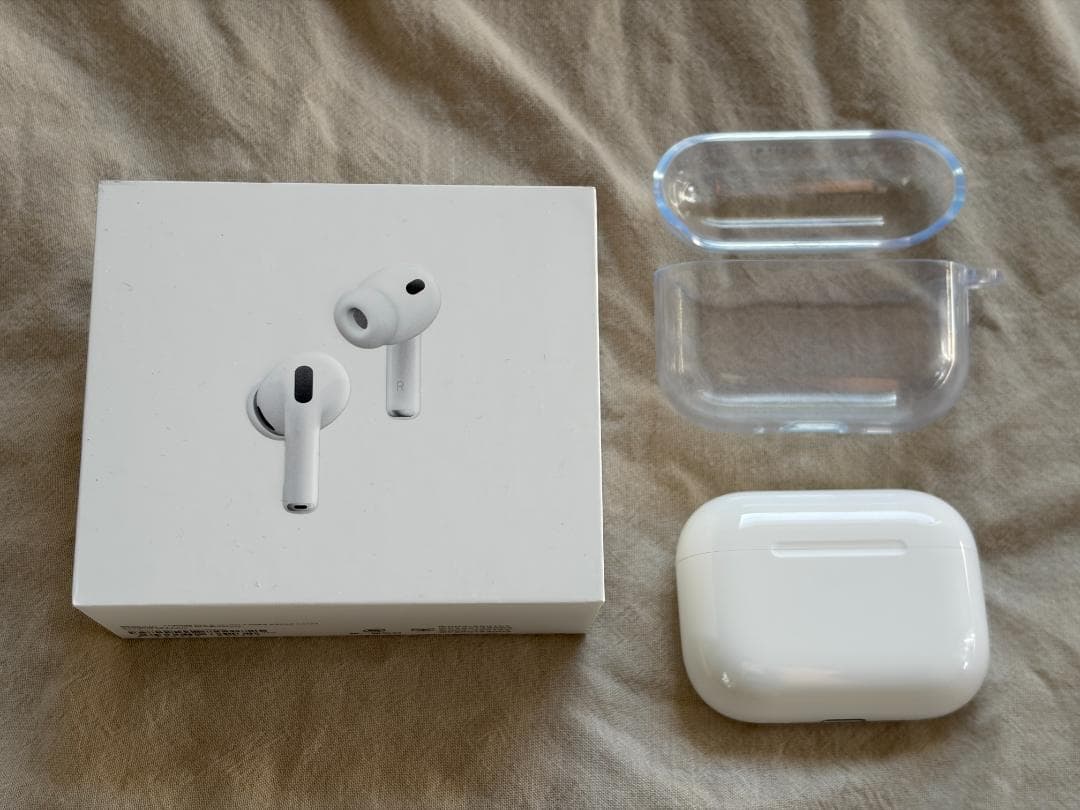 Apple AirPods Pro 3 + クリアケース