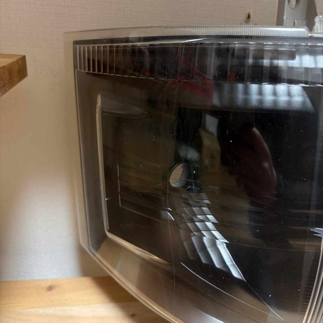 ハイエース　3型　純正ヘッドライト　インナー黒