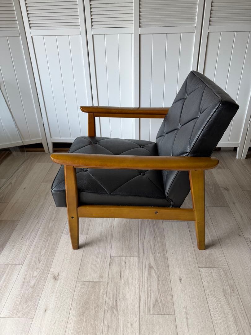 ①カリモク Kチェア 1Pソファ WS1180BW レトロ 1人掛けソファ