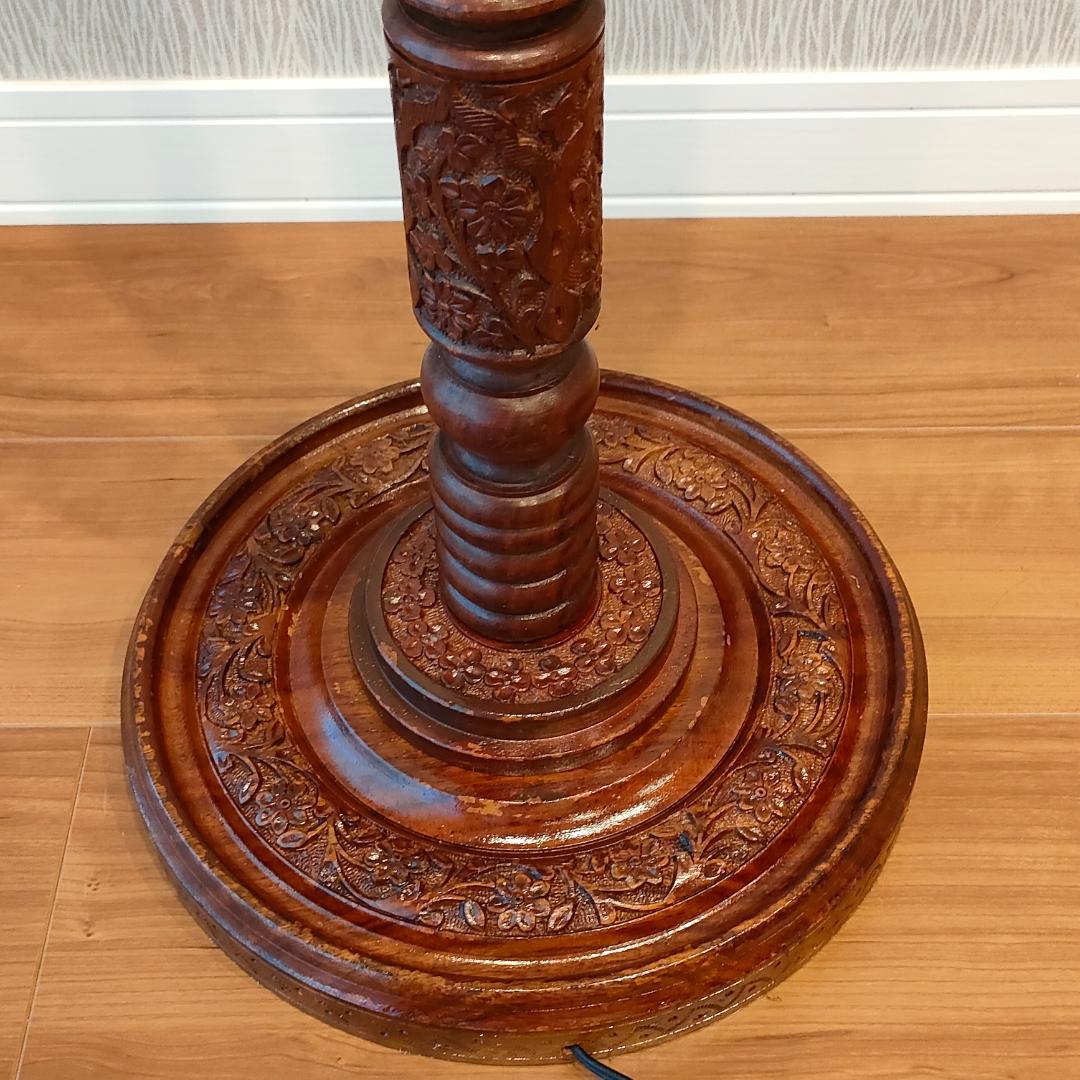 希少　木製　アンティークランプ　ウッドベース　彫刻