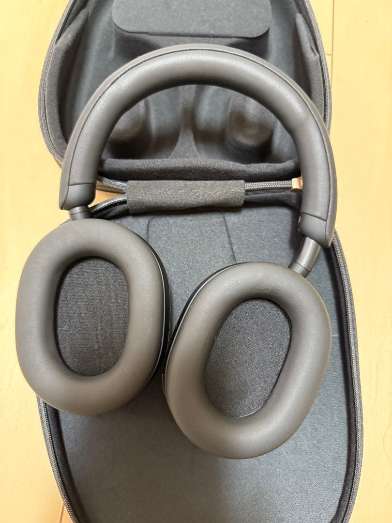 WH-1000XM5 ブラック　ソニー製