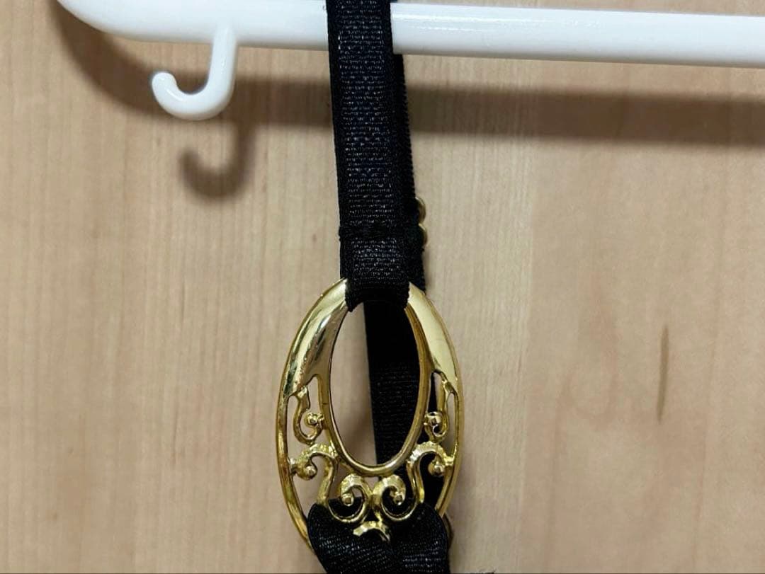 GOLDS♡肩紐ゴールドプレート♡バックルベルト♡シャイニー素材×ピンク♡キャミ