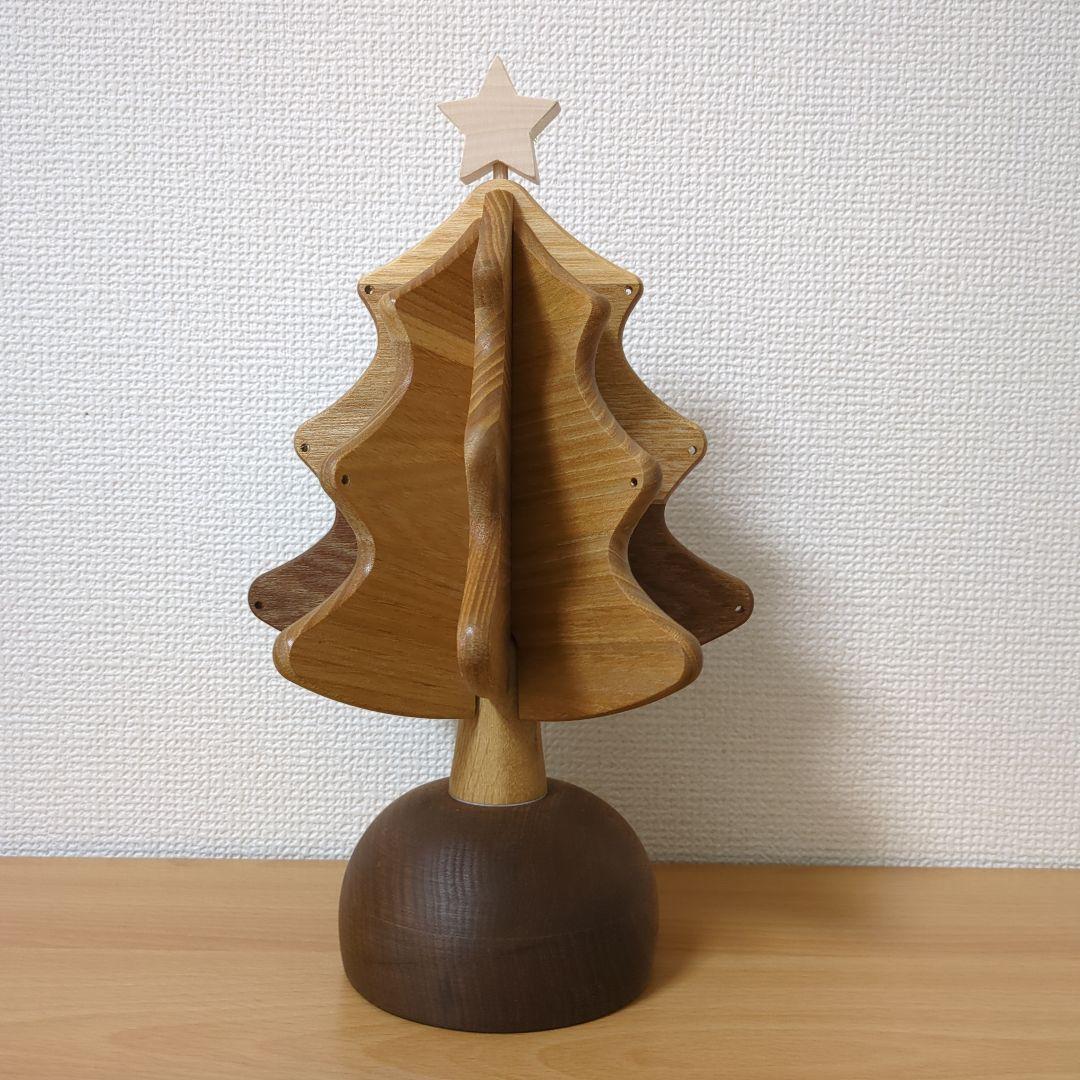 オークビレッジクリスマスツリー