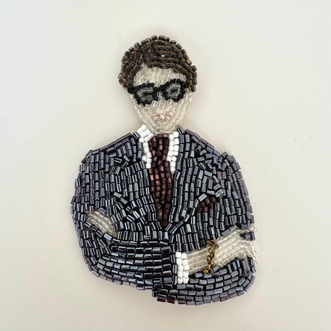 マリアンヌバトル　 イヴ・サンローラン ブローチ