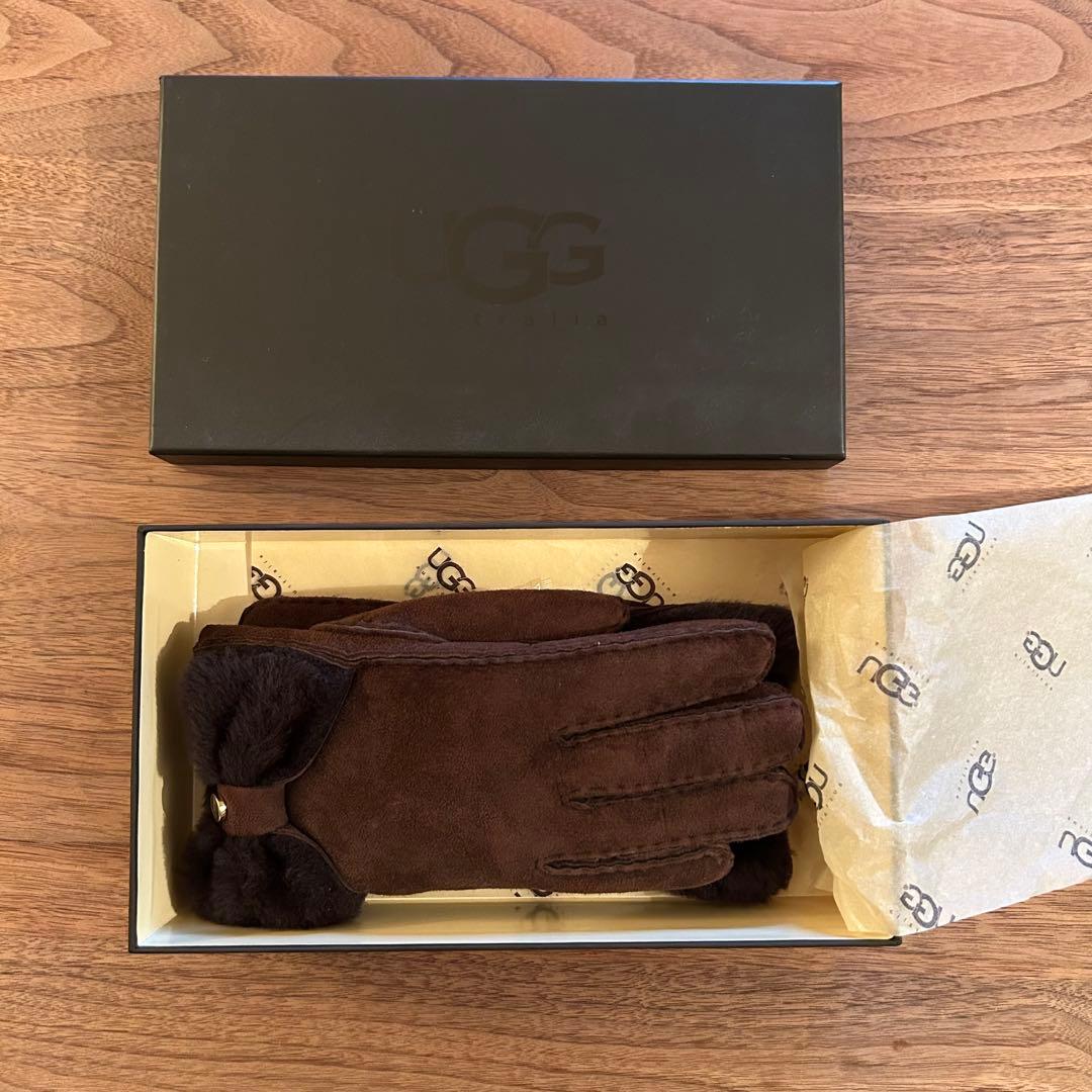 UGG ムートングローブ シープスキン 手袋 Mサイズ ボックス＆ショッパー付