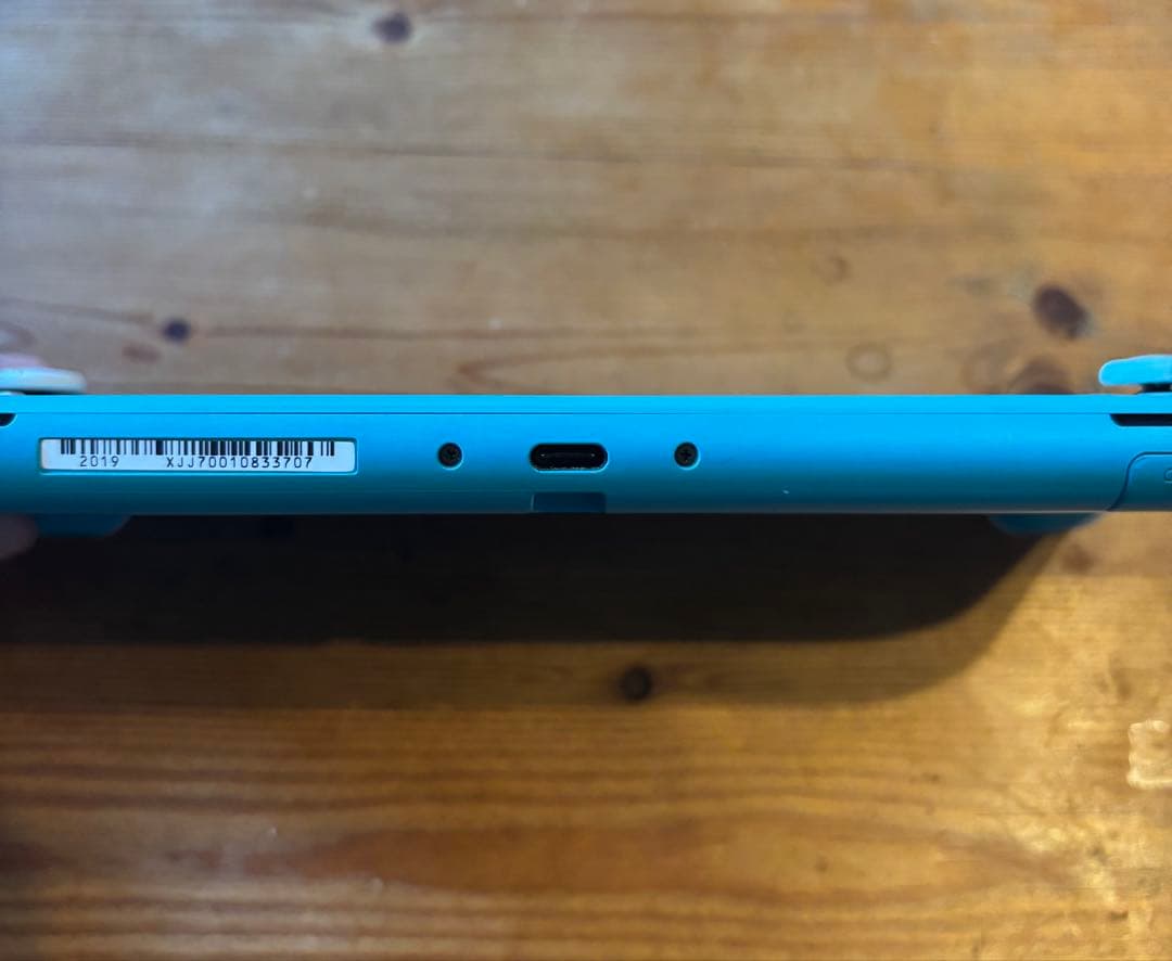 Nintendo SwitchLite ターコイズ本体 どうぶつの森カセット付き