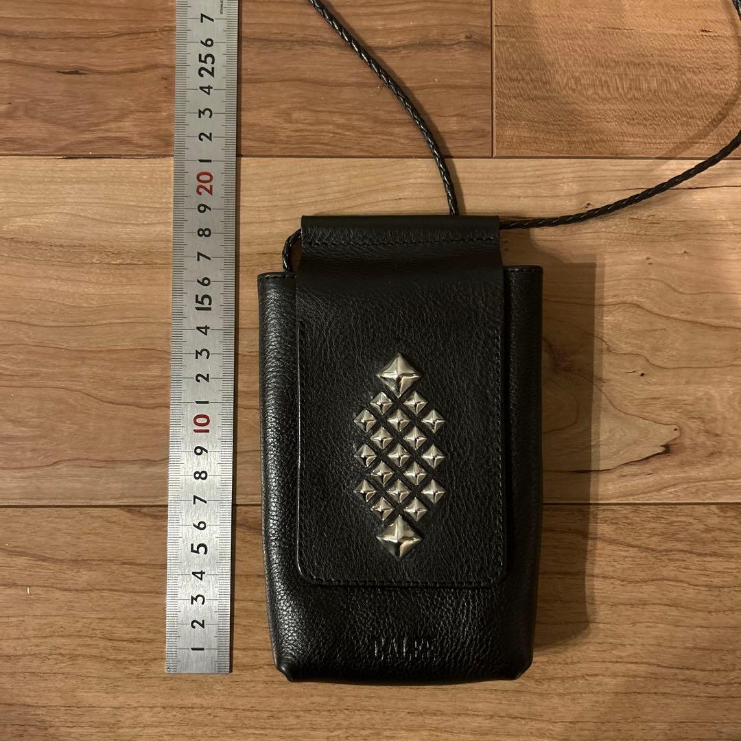 CALEE キャリー　スタッズレザー　スマートフォン　ショルダーポーチ