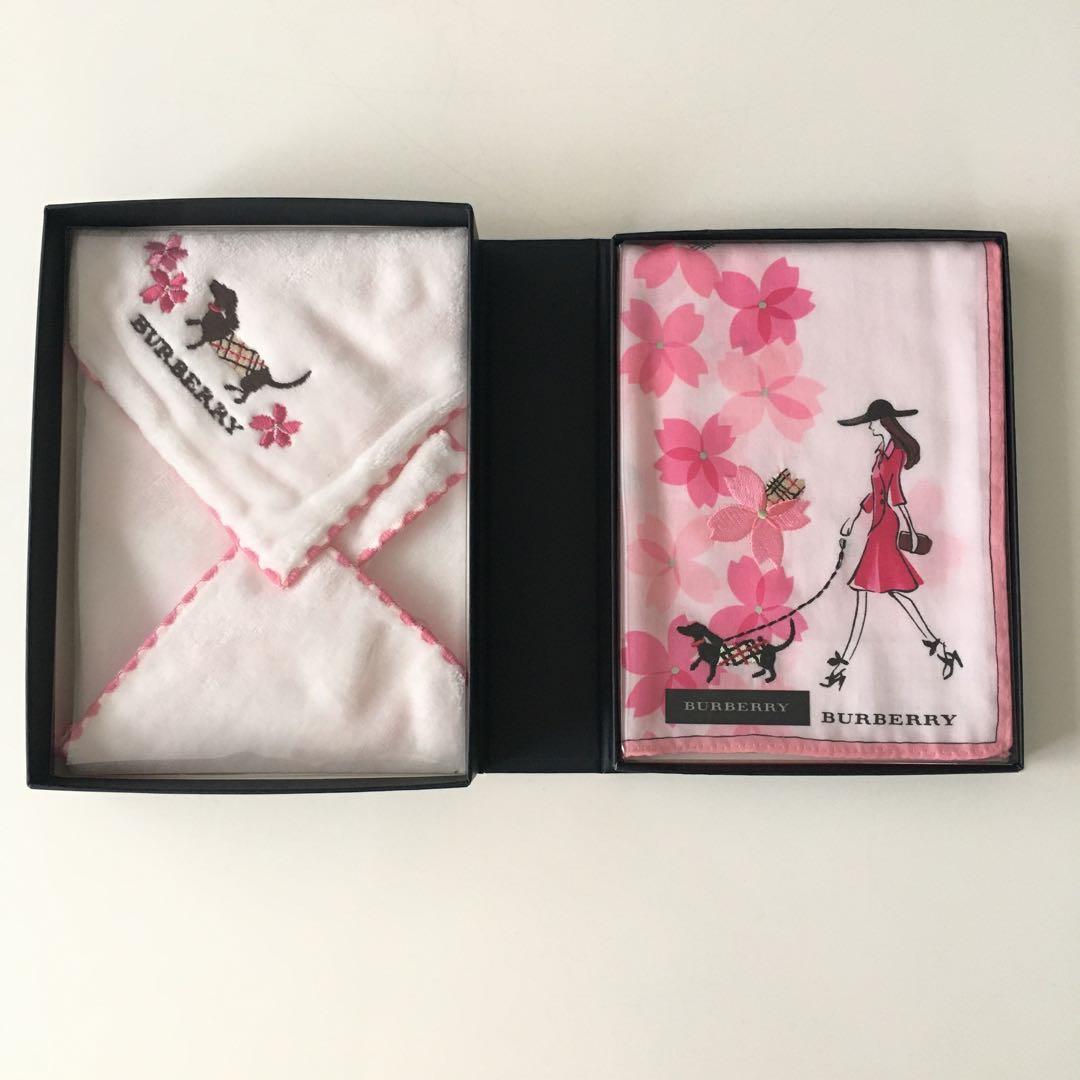 新品未使用　Burberry フェイスタオルとハンカチ　まとめ売り