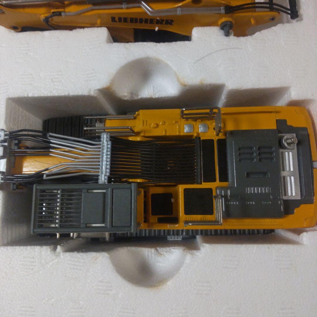 Liebherr R 960 デモリッションエクスカベーター 1:50