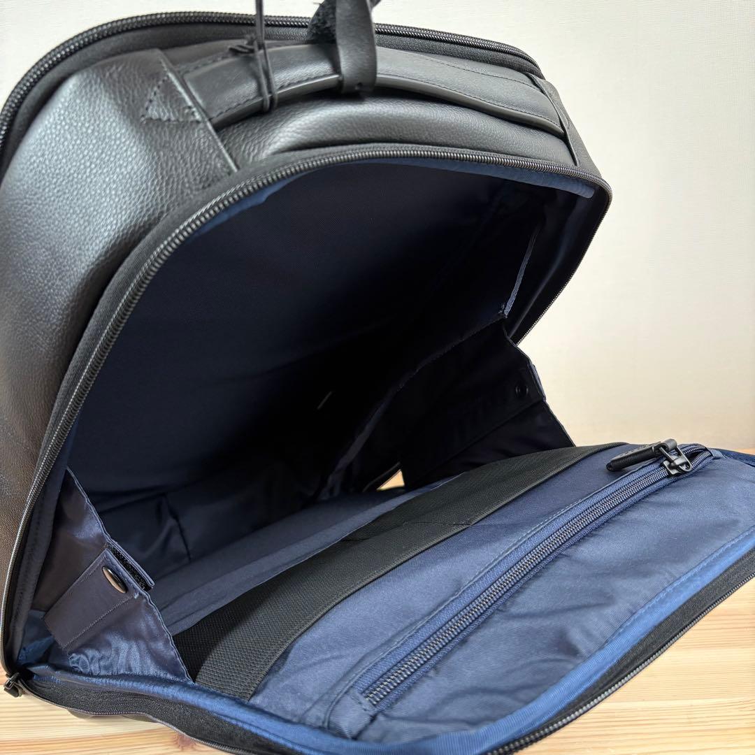 新品　ZERO HALLIBURTON レザー素材　バックパック リュックサック