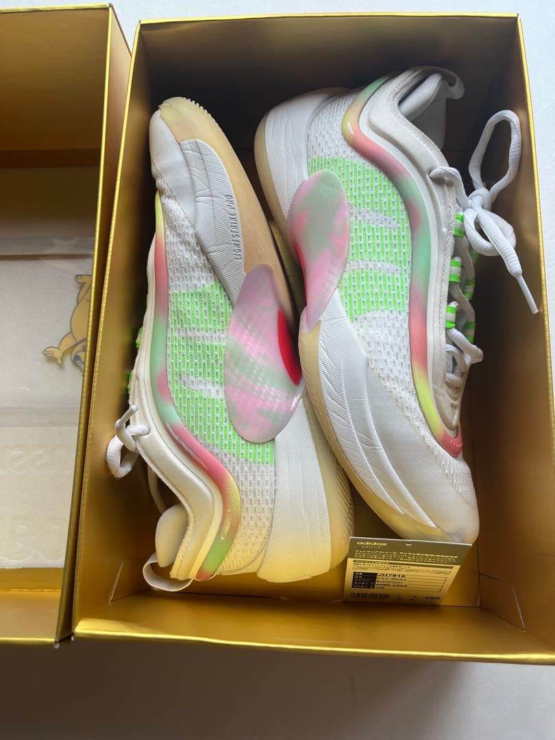 Adidas D.O.N. Issue 6 Footwear White 箱付き