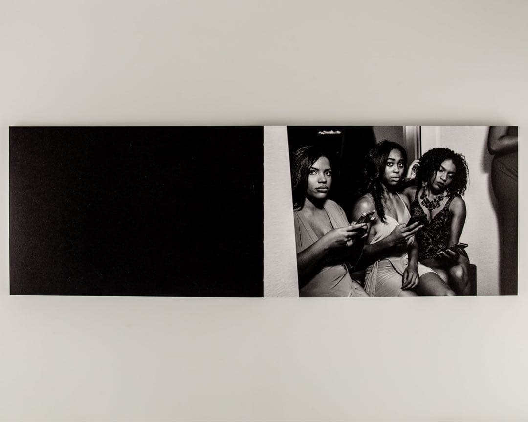 絶版‼️ Sasha Phyars-Burgess 写真集