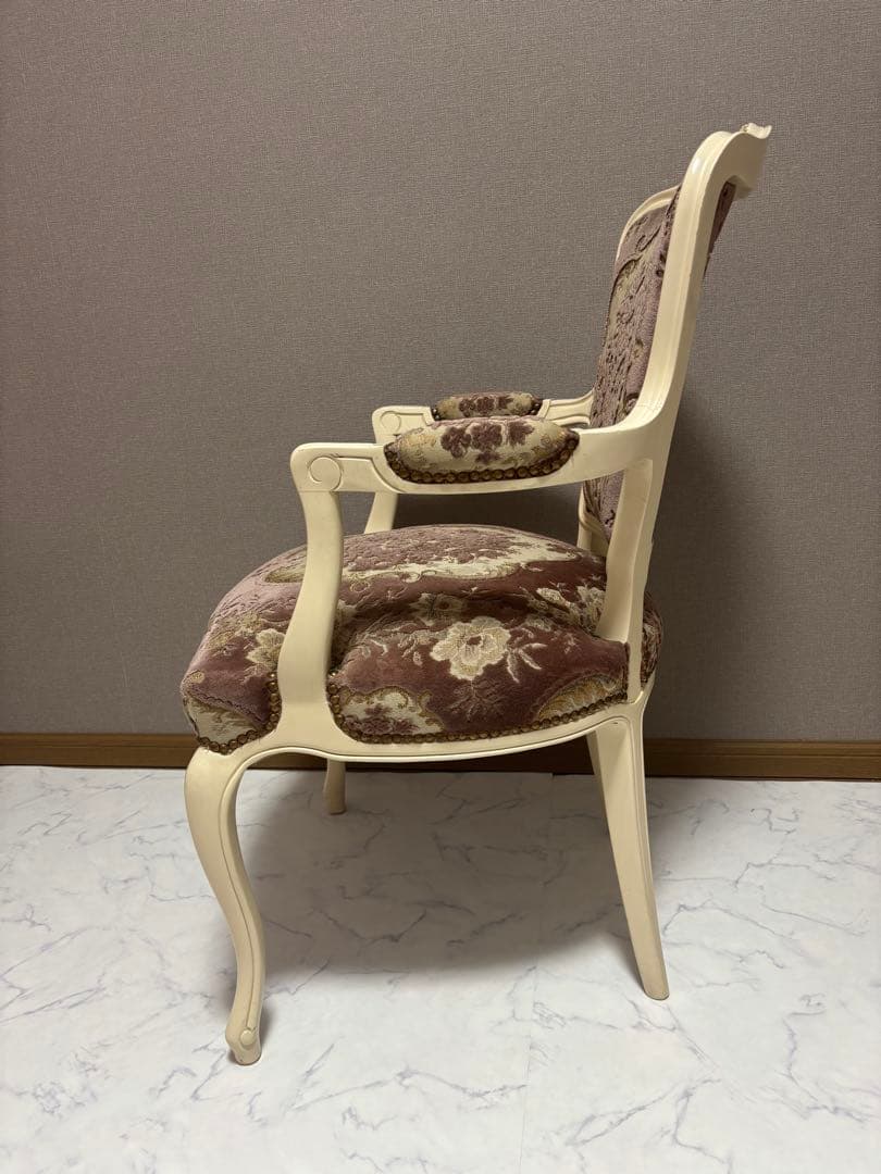 カリモク　ドマーニルイXV ルイ15世 ダイニングチェア