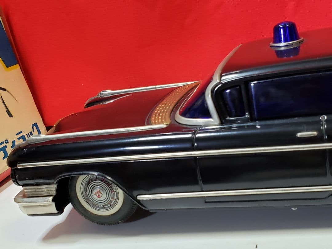 ヨネザワ ダイヤモンド　ラジコン　覆面パトカー？ キャディラック　４６cm！