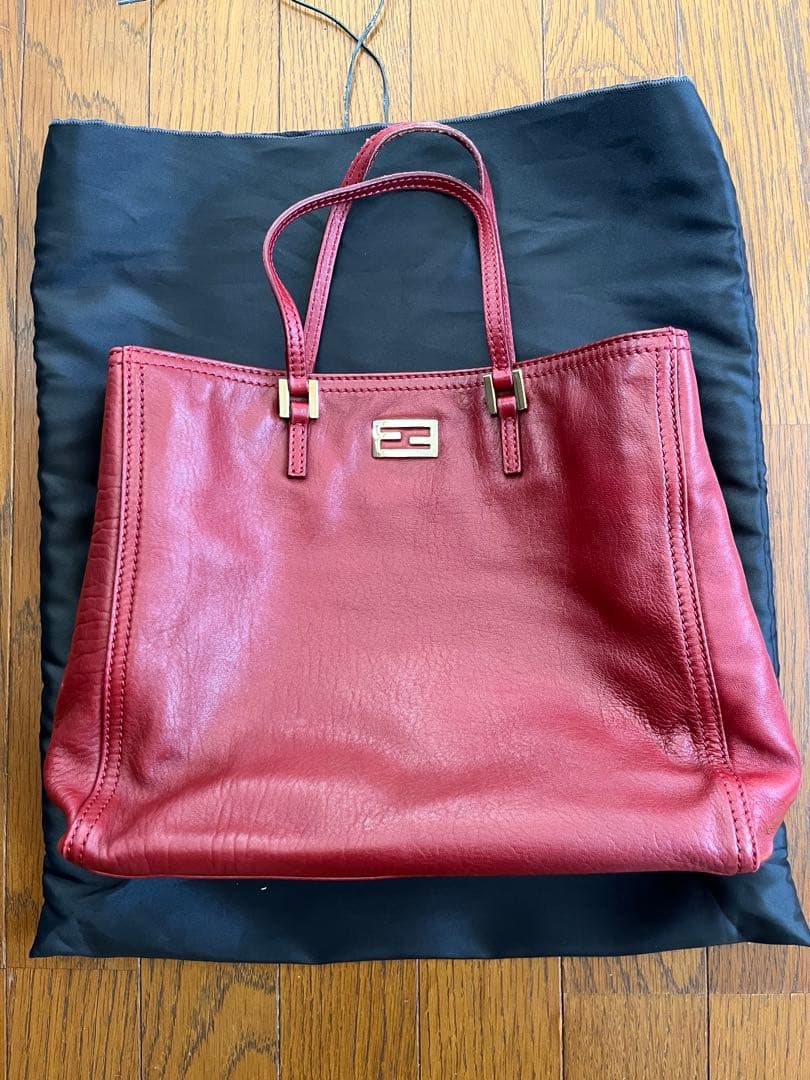 Fendi レザー ハンドバッグ 赤