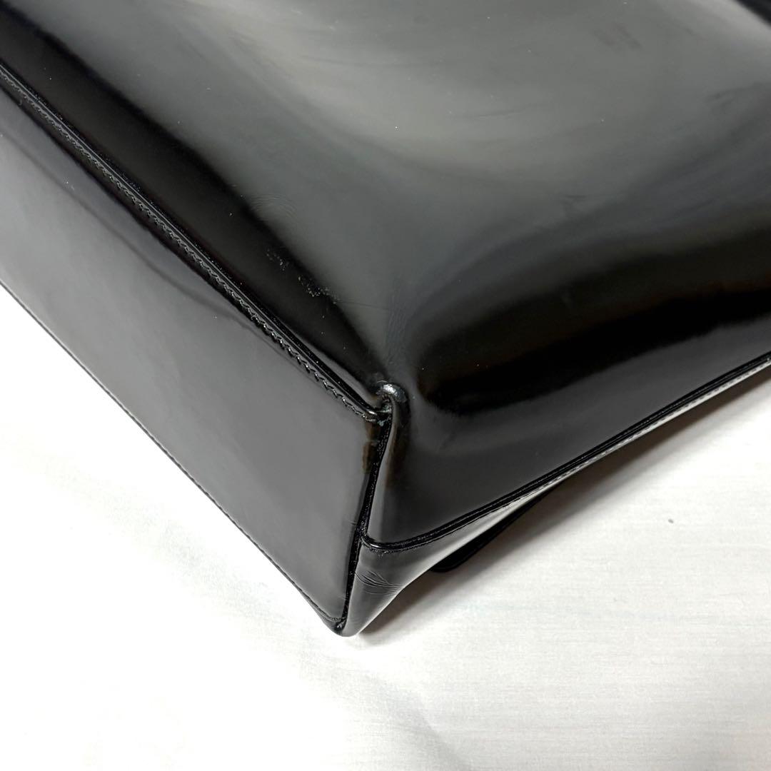 GUCCI グッチ　ショルダーバッグ　レザー　ブラック　高級　Gロゴ　金