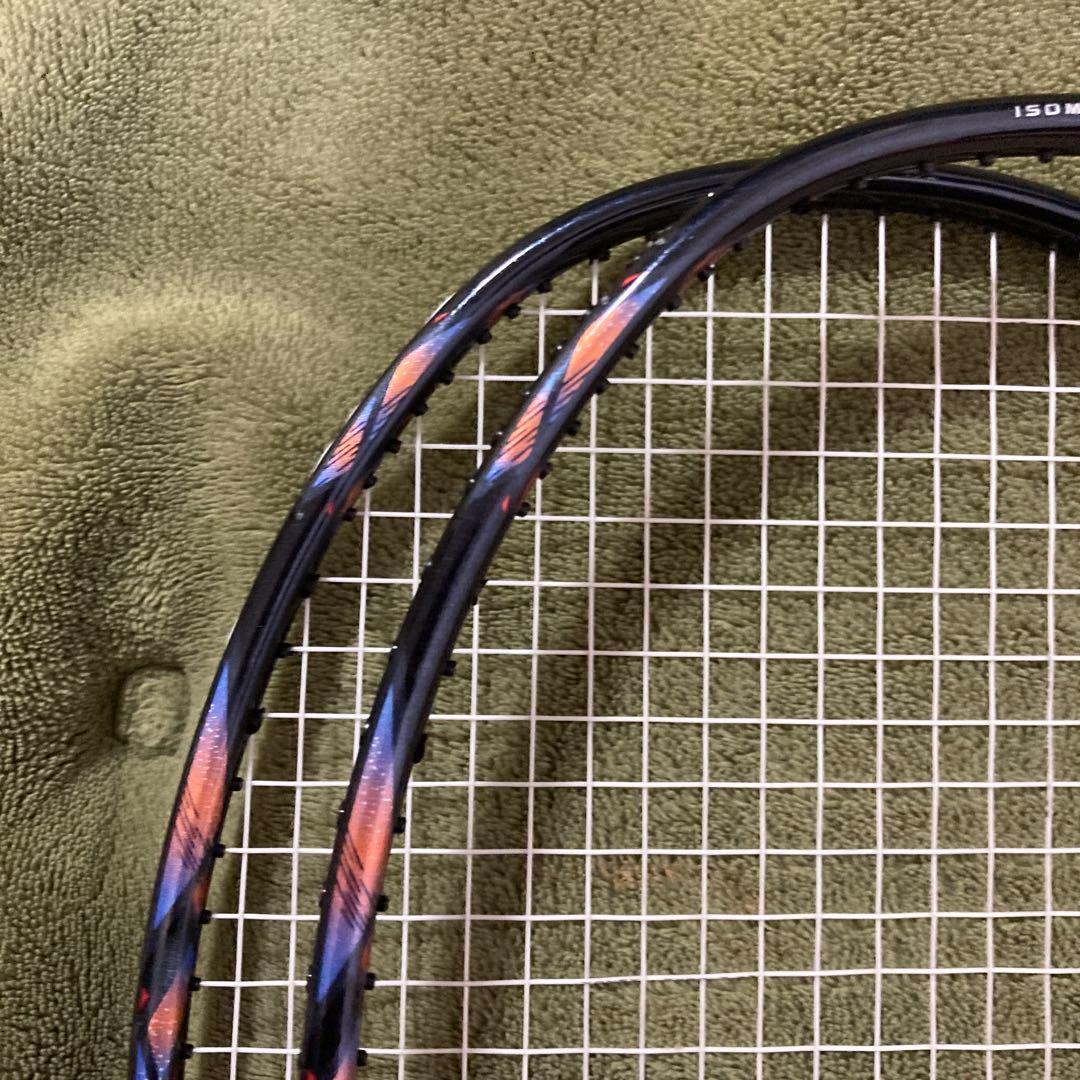 ヨネックス　アストロクス77PRO 4UG5 2本セット