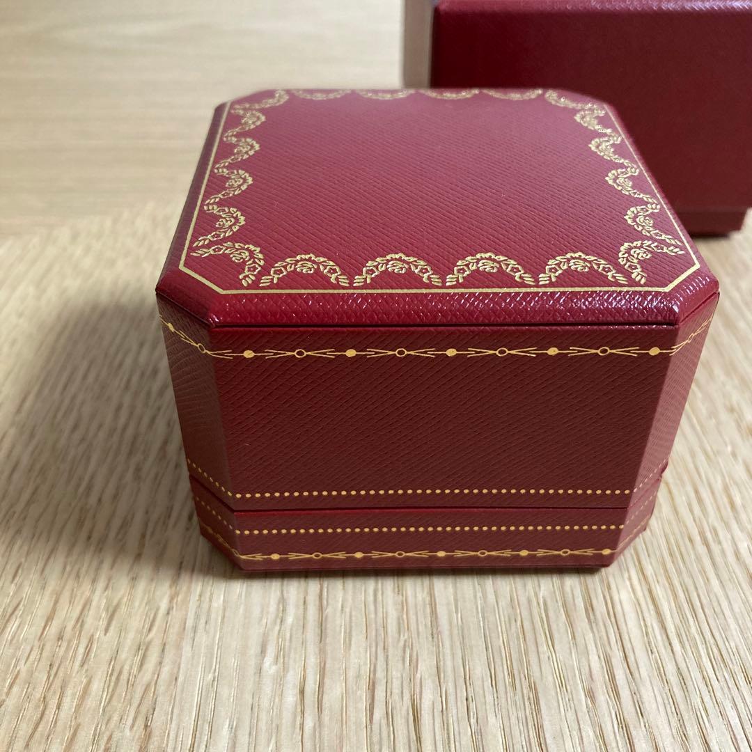 【新品】Cartier 指輪入れ 赤いジュエリーボックス 小物入れ　スエード