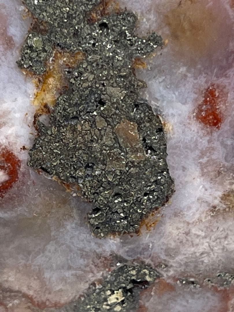 【3092】スフィア 桜瑪瑙 ピンアメ、パイライト共生