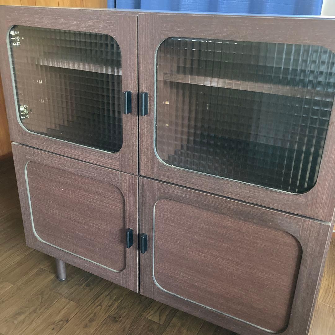 キャビネット　ミッドセンチュリー風　レトロモダン　ウッド製　アンティーク