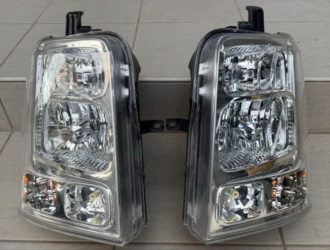 美品　64エブリイ系後期　ヘッドライト 2個セット