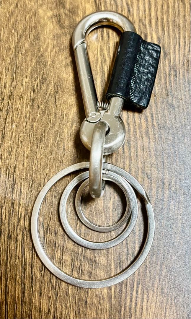 Hender Scheme fi-re-khb ブラックカラビナ