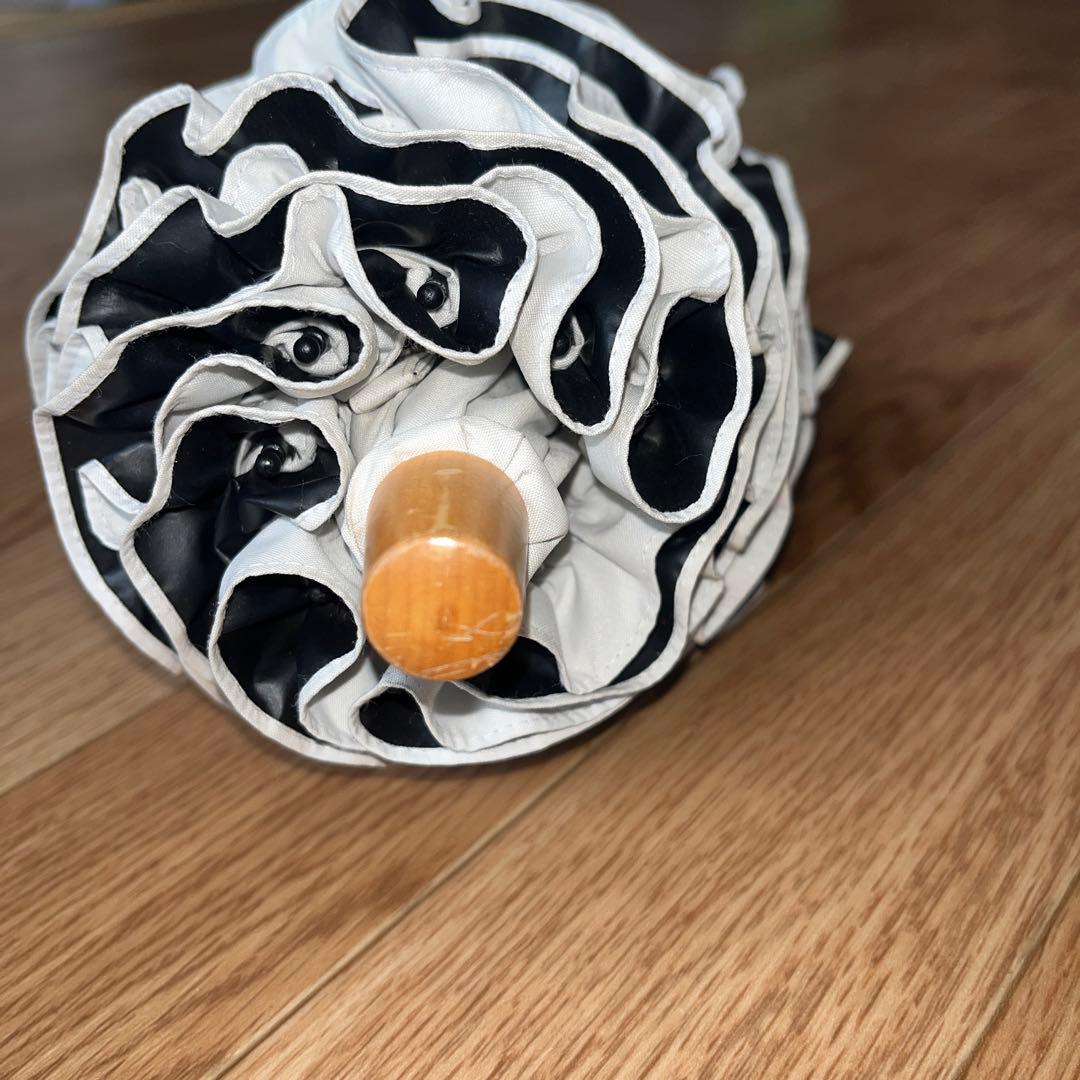 サンバリア100 日傘 フリル2段折 木曲がり手元 ホワイト 折り畳み日傘