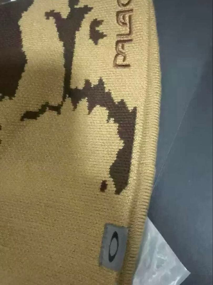 PALACE OAKLEY ニット帽　ブラウン