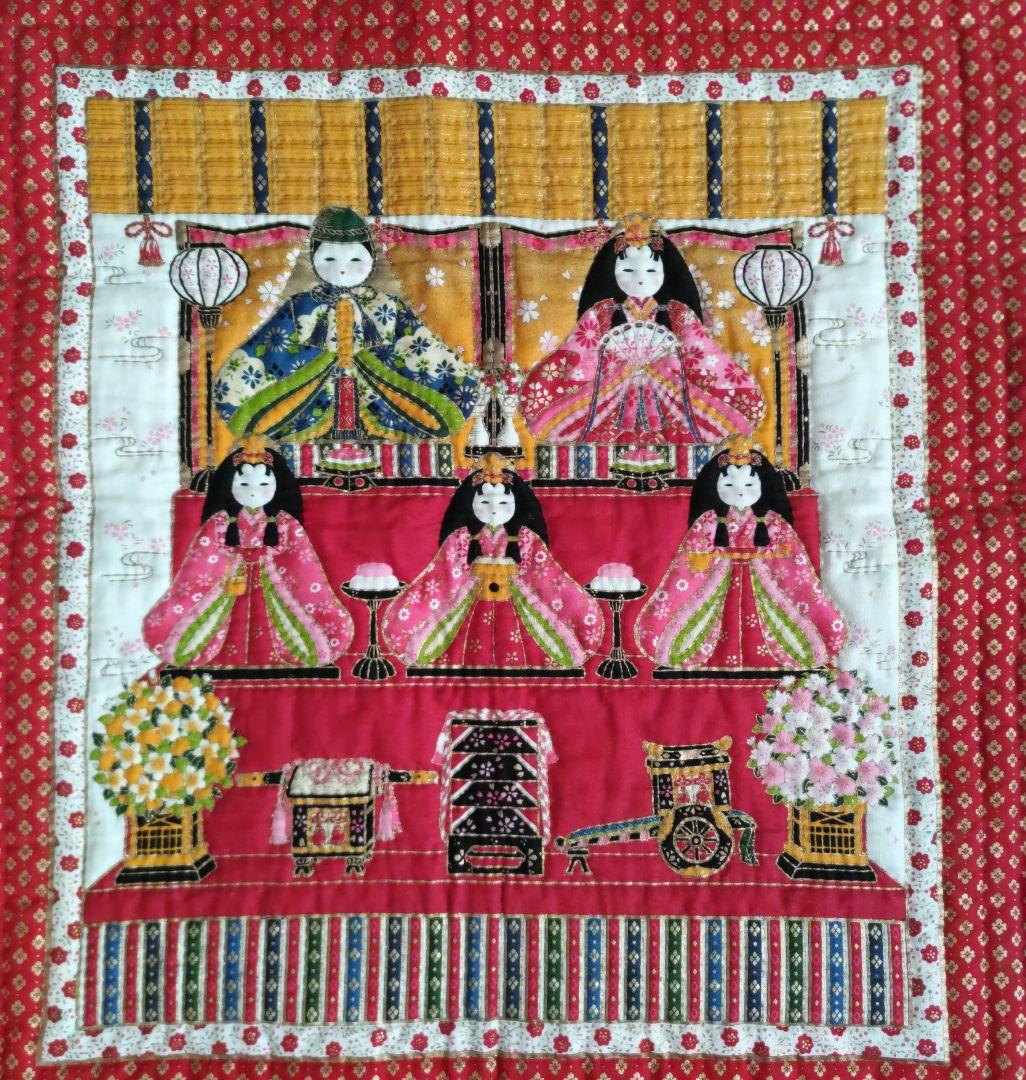 ❣️お雛様パネルレッド系（パッチワークキルトタペストリー❣️ ハンドメイド