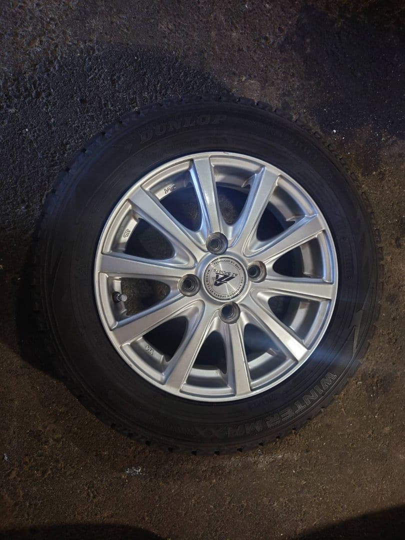 ②スタットレスタイヤ…AZ SPORTS 13インチ ホイールセット