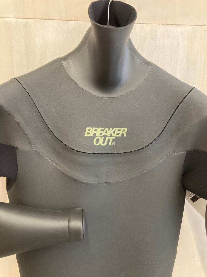 ブレイカーアウトセミドライ 5/3 Hybrid U-zip 170/60未使用