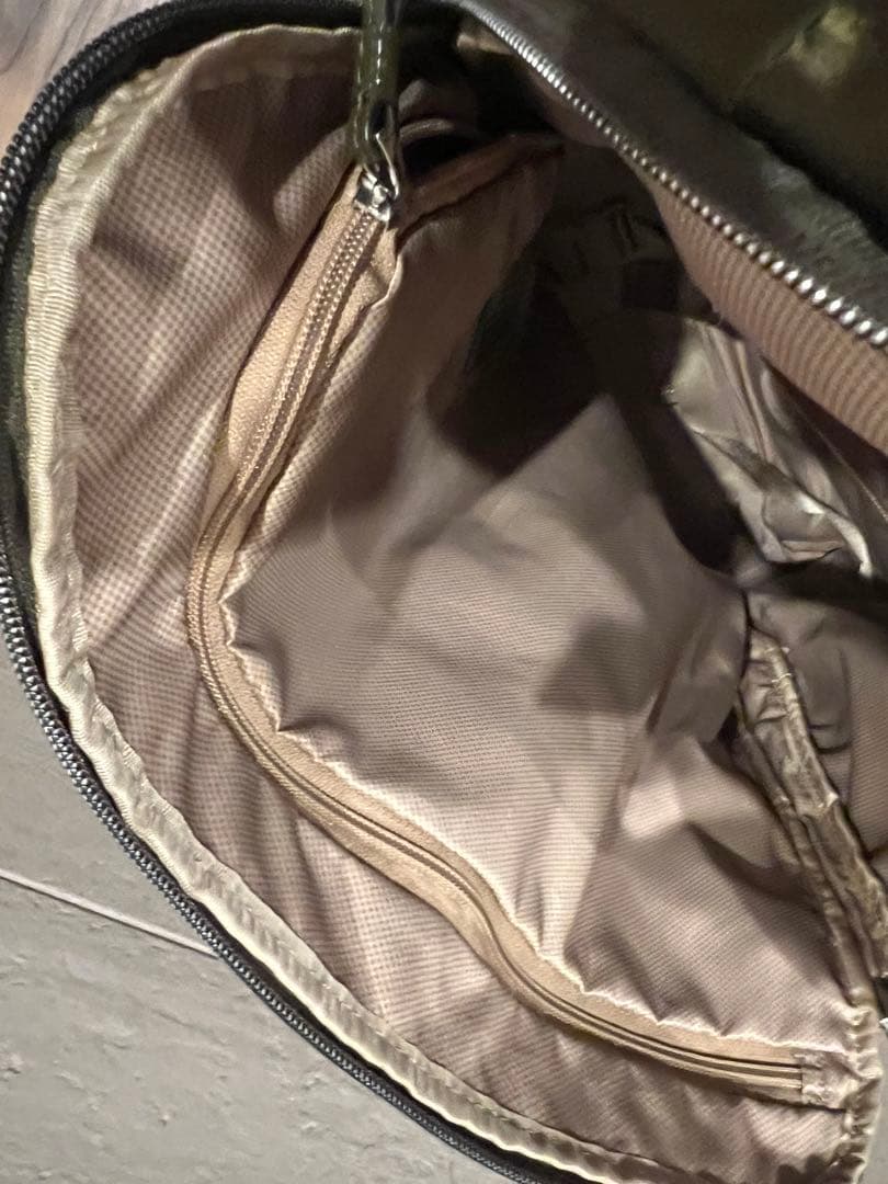 【値下】トゥミ TUMI グリーン キャリー機能付きバックパック