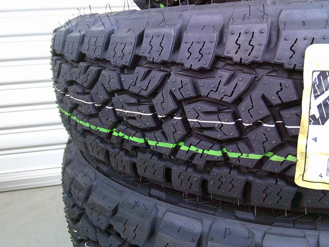 送料込☆TOYOオープンカントリーA/TⅢ☆165/80R14☆ホワイトレター☆