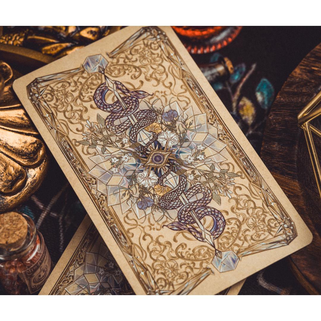 【正規品タロットカード】入手困難✨美と危険を体現する神話メデューサ／コレクターズ