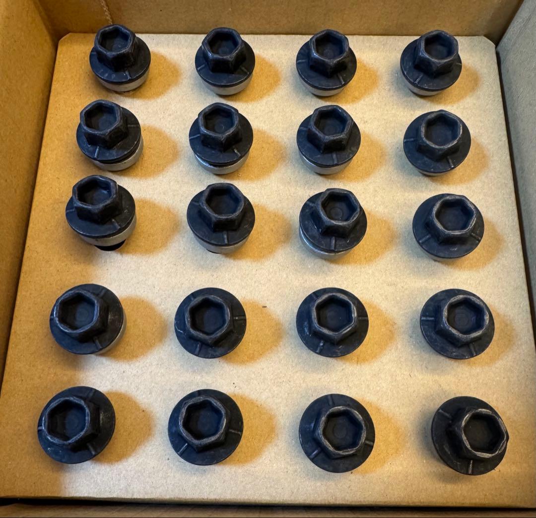 トヨタクラウンスポーツ純正21インチホイールセットセンターオーナメント純正ナット