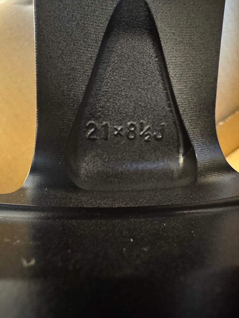 トヨタクラウンスポーツ純正21インチホイールセットセンターオーナメント純正ナット