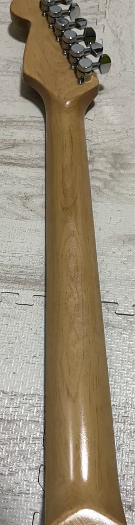 ストラトキャスタータイプ　コンポーネント　ギター