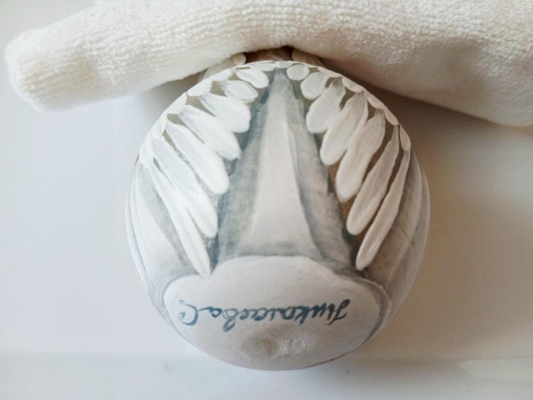 【CBT054】9cm級 おきあがりこぼし(大) スベトラーナうさぎを抱く女の子