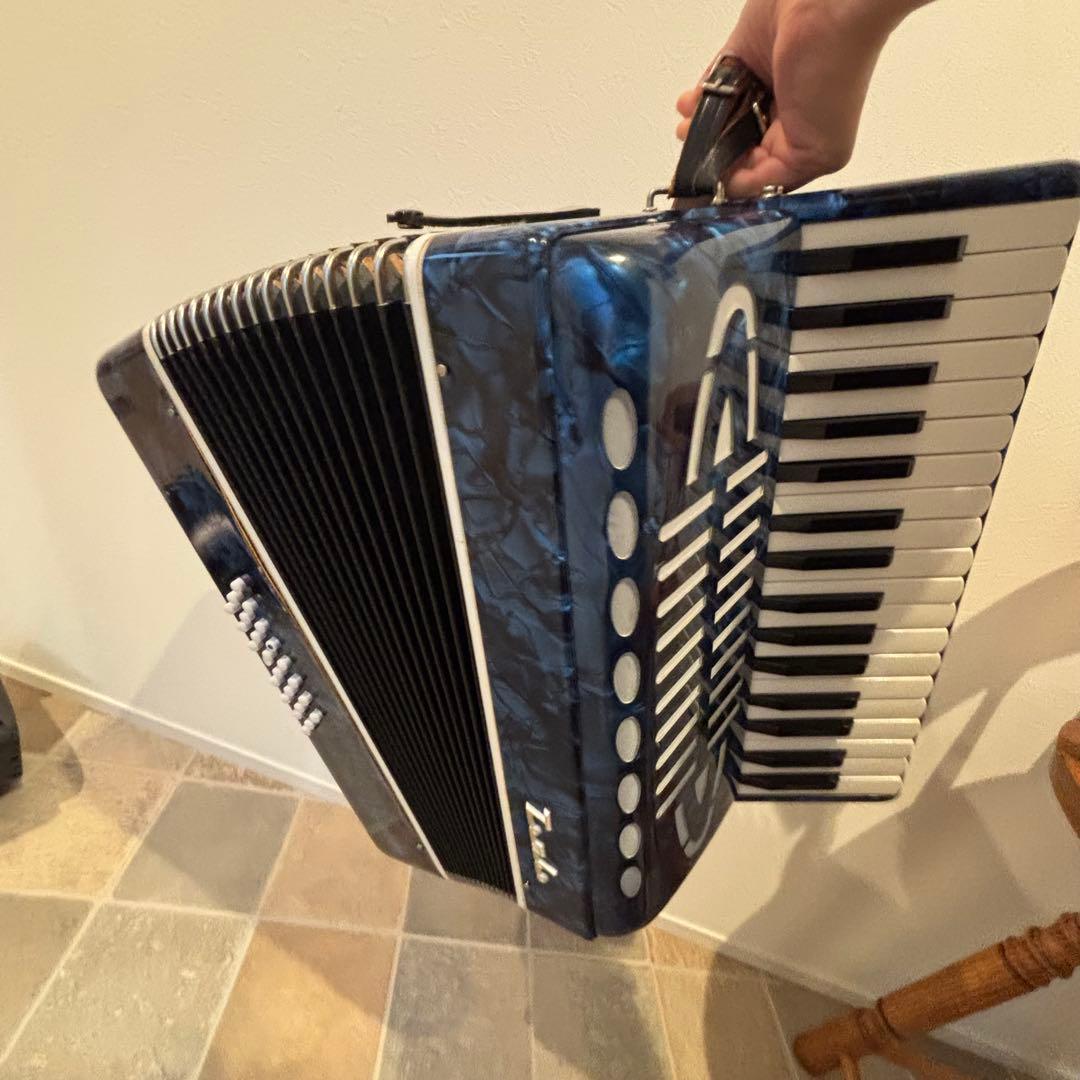 【極美品】TOMBO トンボアコーディオン No.241 ブルー