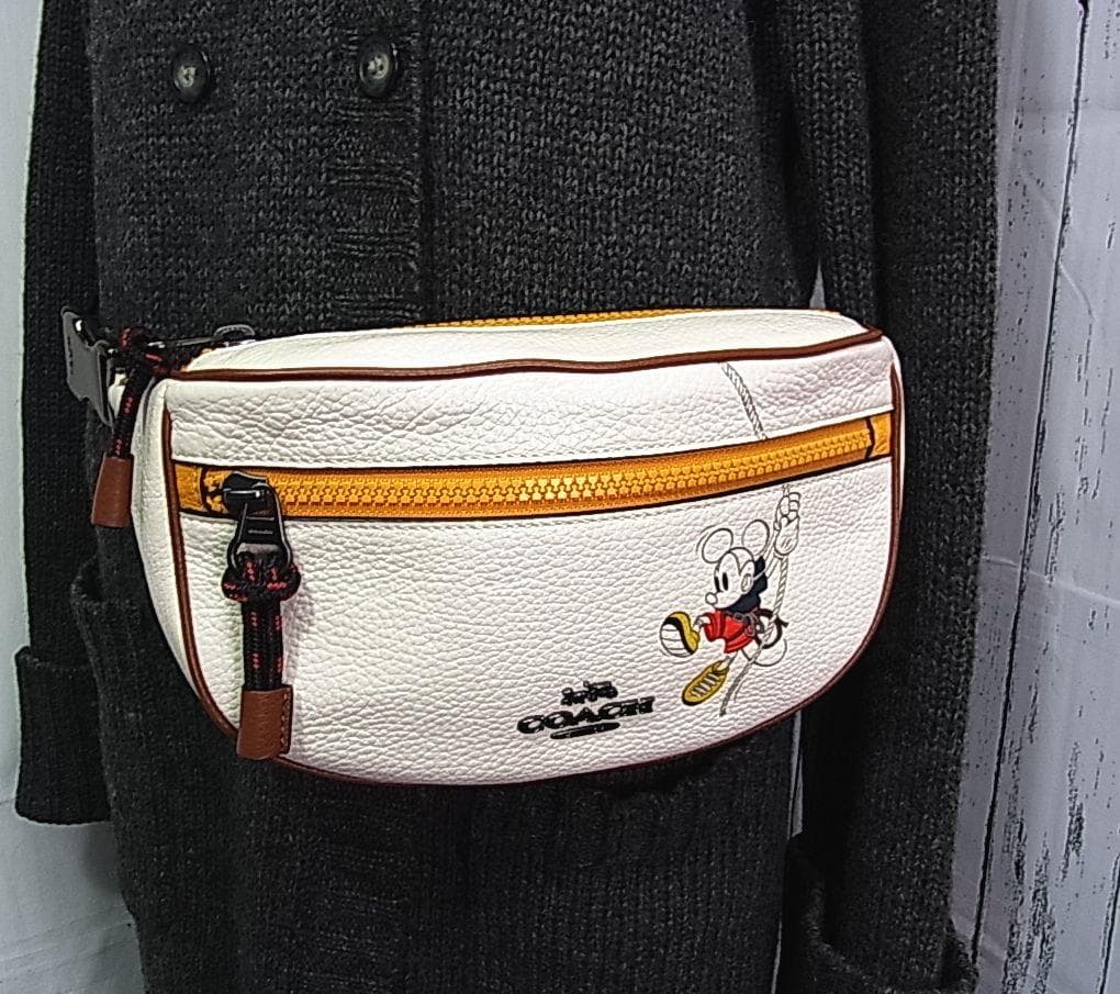正規美品コーチｘDisneyコラボ　ウエスト＆ボディバック　3747　ミッキー
