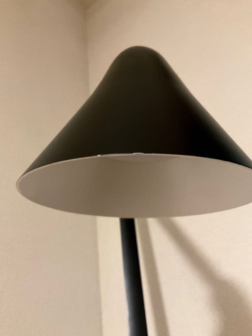 美品 ルイスポールセン Louis Poulsen NJPフロアランプ ブラック