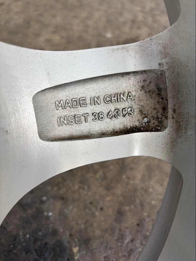 アルミマルチホイール16インチ