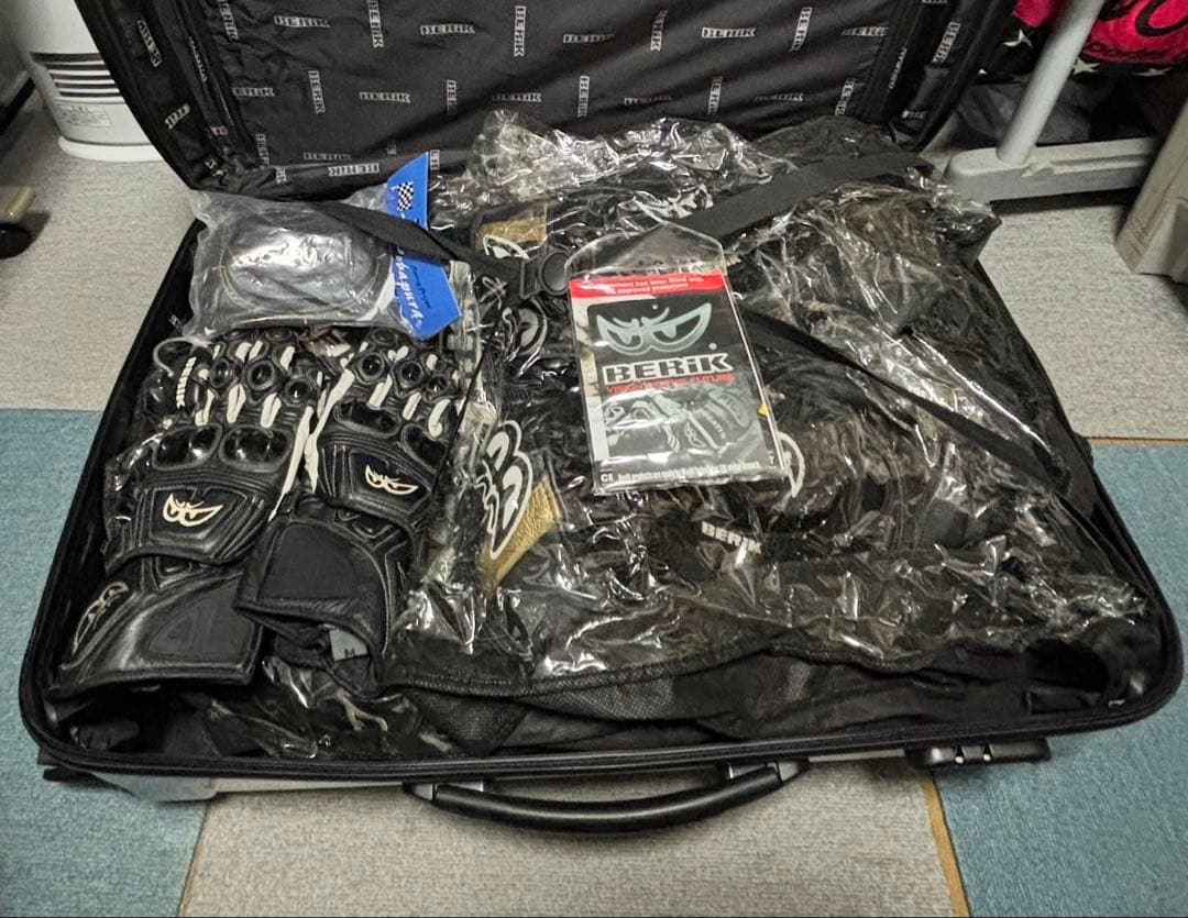 [ベリック] LS1-9126-BK MFJ公認 レーシングスーツ　おまけ付き