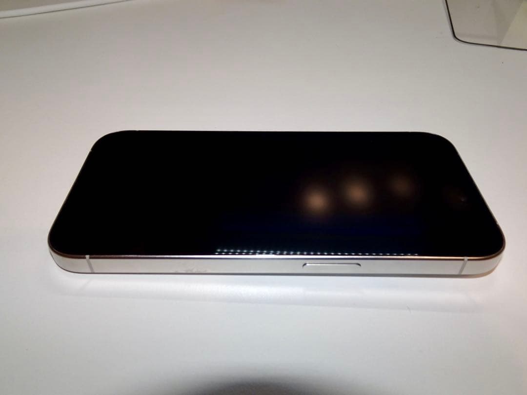 iPhone15 Pro 128GB ホワイトチタニウム【国内版 SIMフリー】