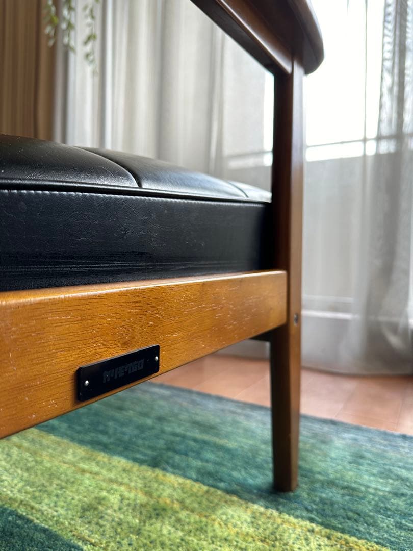 【がわしん】カリモク60 Kチェア2シーター/スタンダードブラック