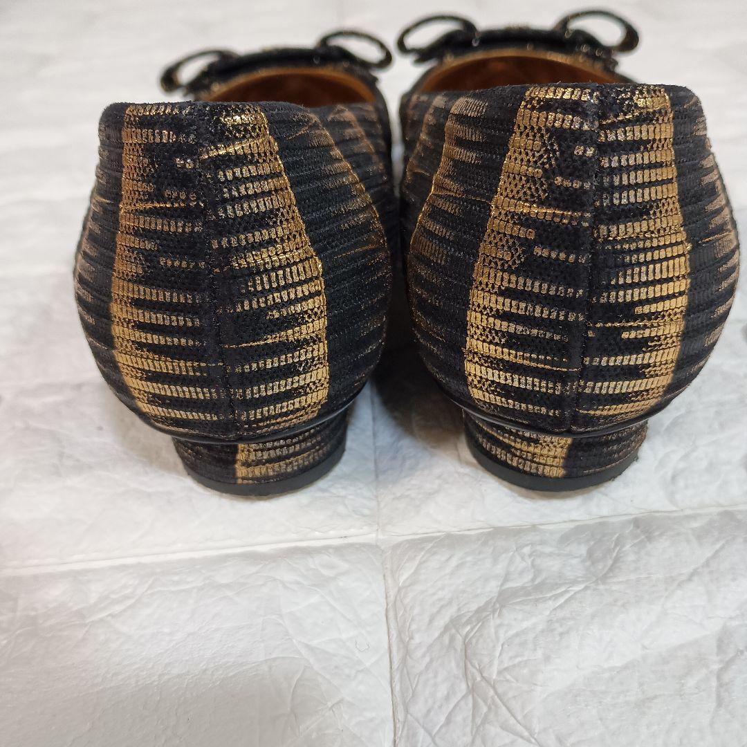 サルヴァトーレフェラガモ　パンプス　24　黒　ブラック　ゴールド　7D