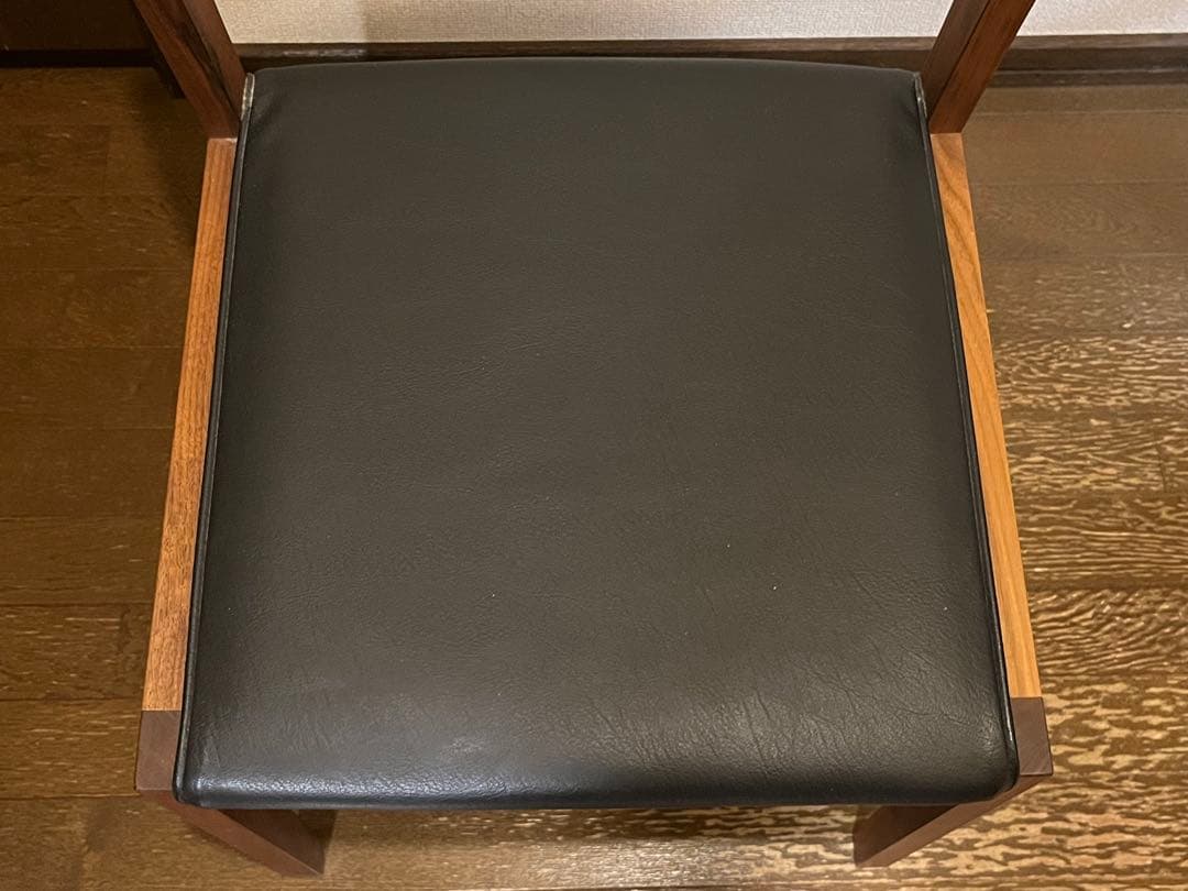 ＭａｓｔｅｒＷａｌ　マスターウォール　チェア　椅子　ブラウン／ブラック　１